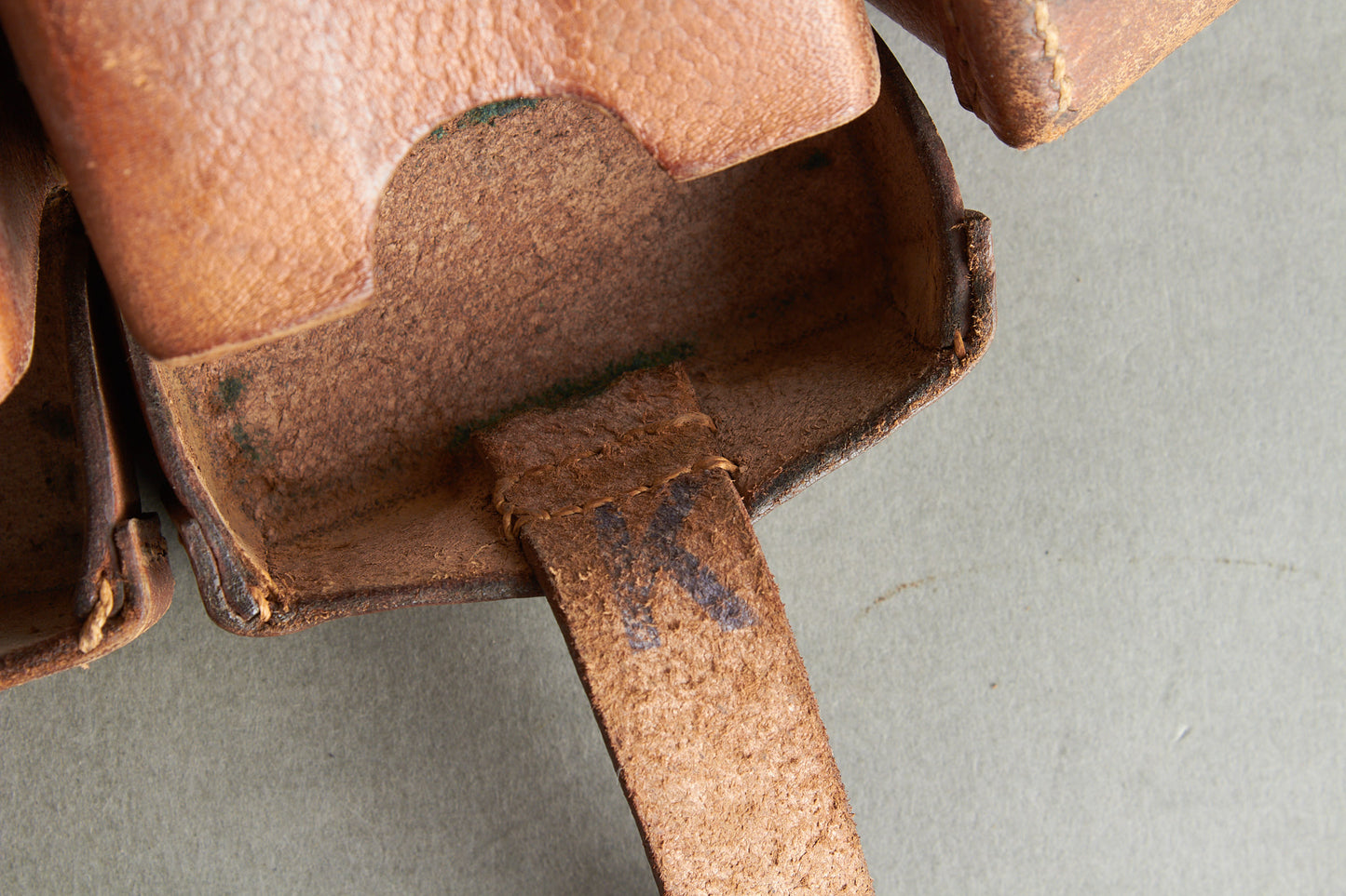 Brown K98 Ammunition Pouch. Complete. With maker. Original.