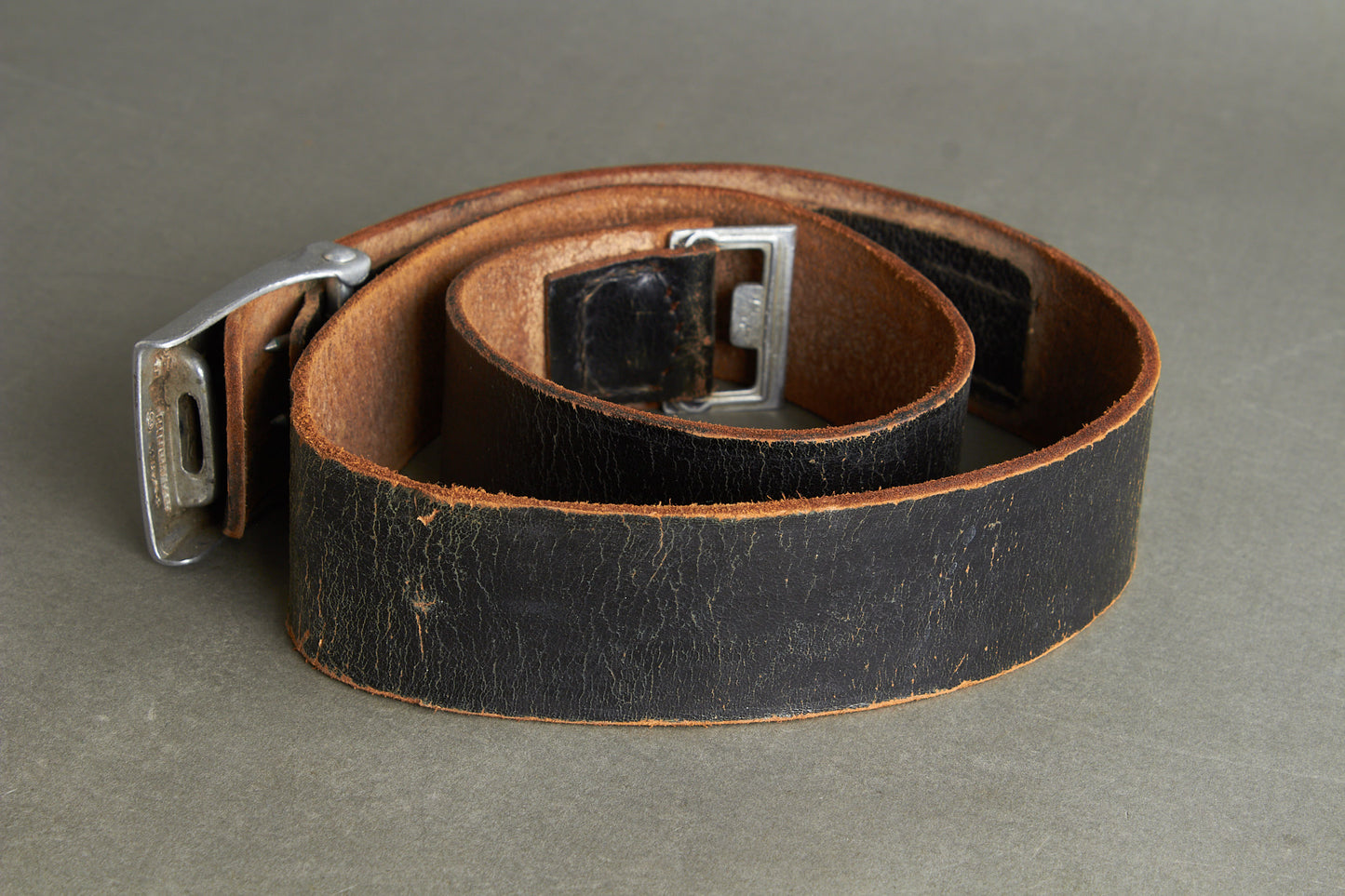 NS-Studentenbund Belt Buckle "Koppelschloss". Maker marked RZM M4/38. Rare. Original.