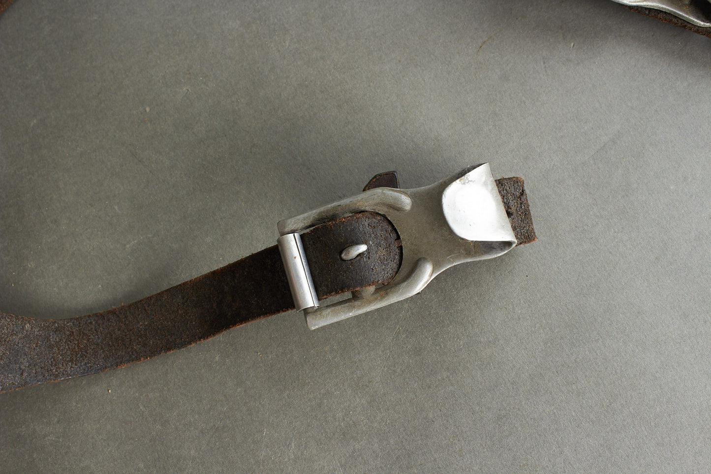 Kriegsmarine Y-Strap. Maker marked, 1939 & Eagle. Original.