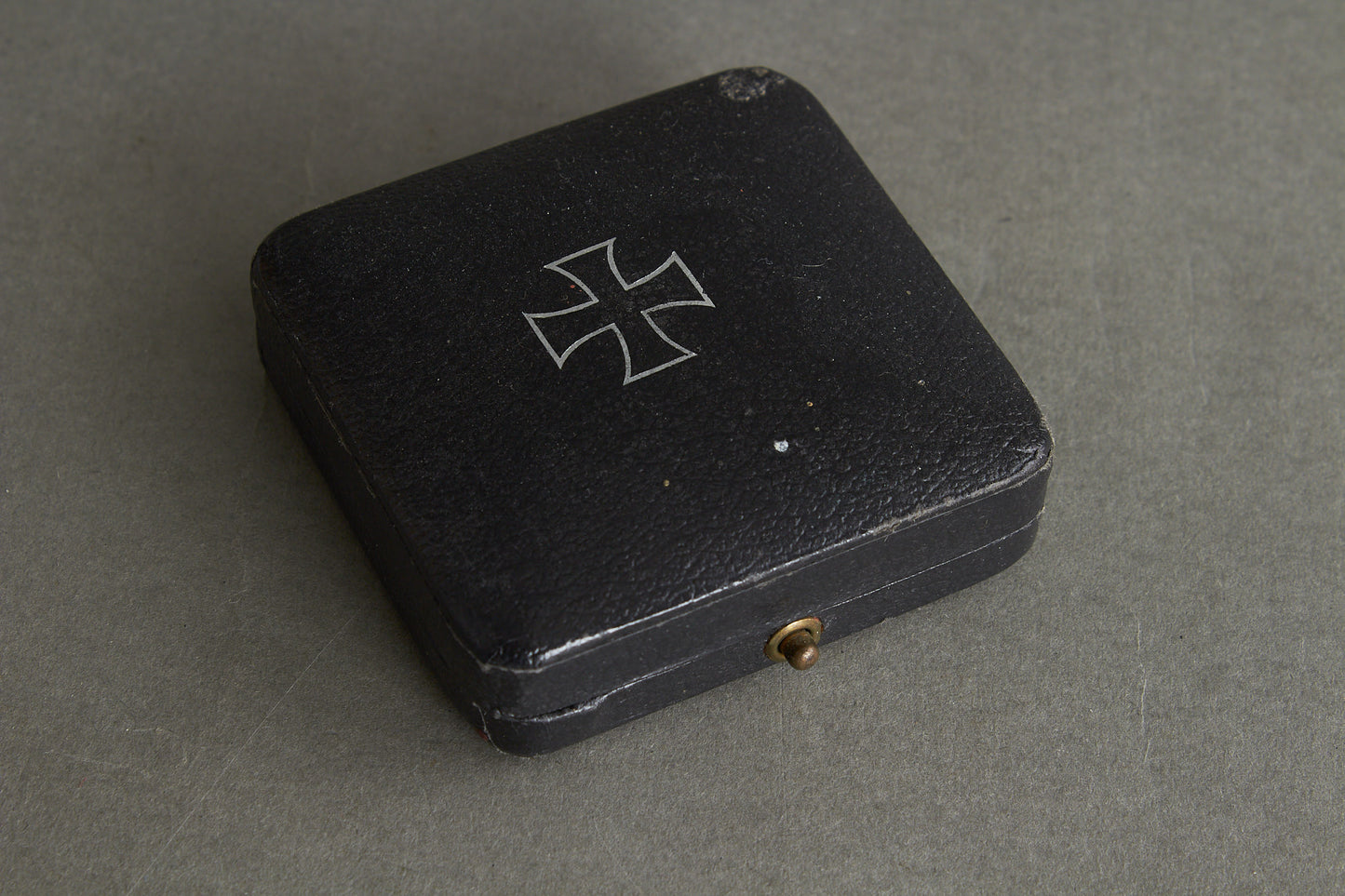 Iron Cross "Eisernes Kreuz" 1. Class in Box. Original.