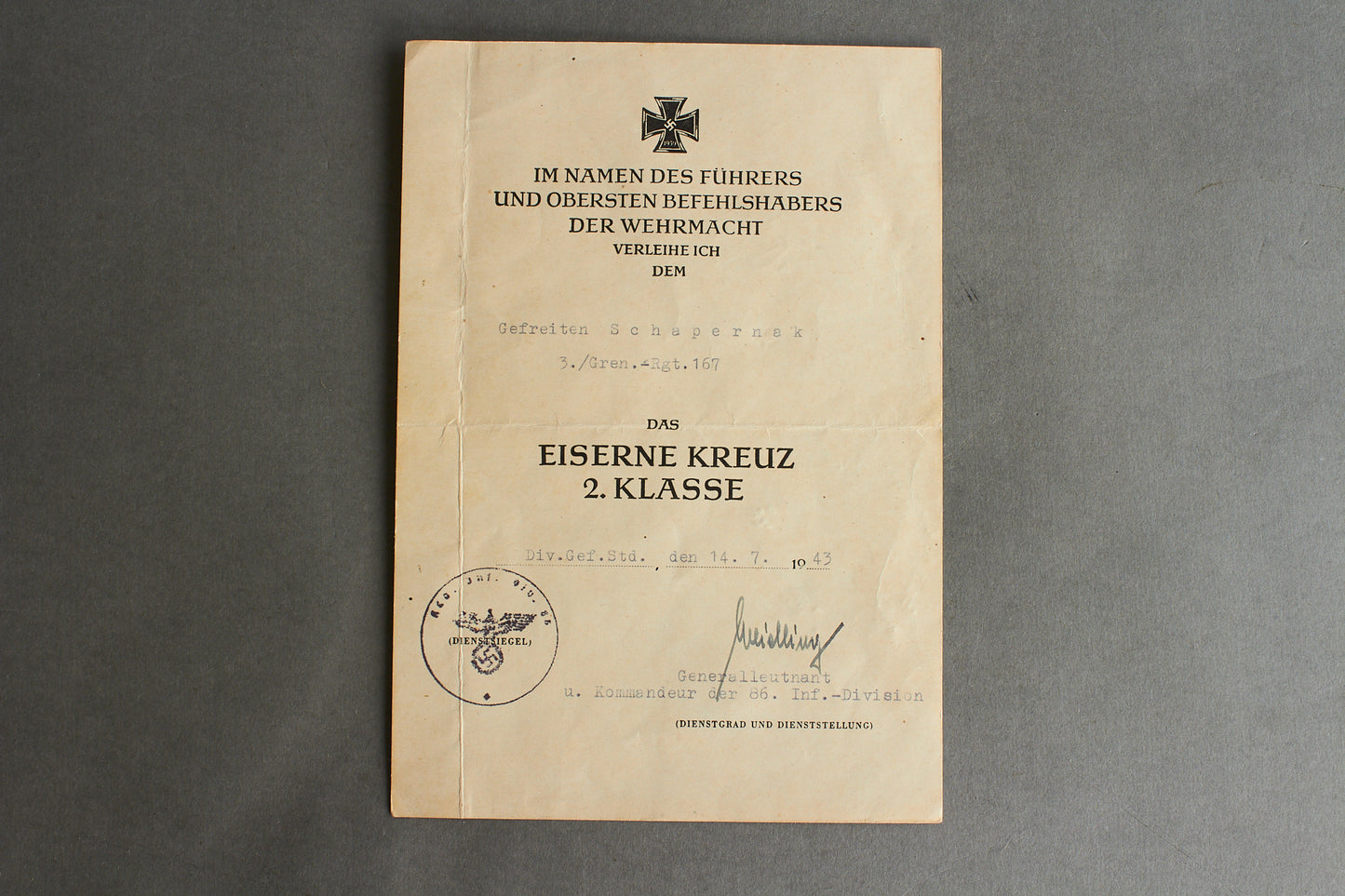 Helmuth Weidling signed Iron Cross 2. Class "das Eiserne Kreuz 2. Klasse" Urkunde. Original.