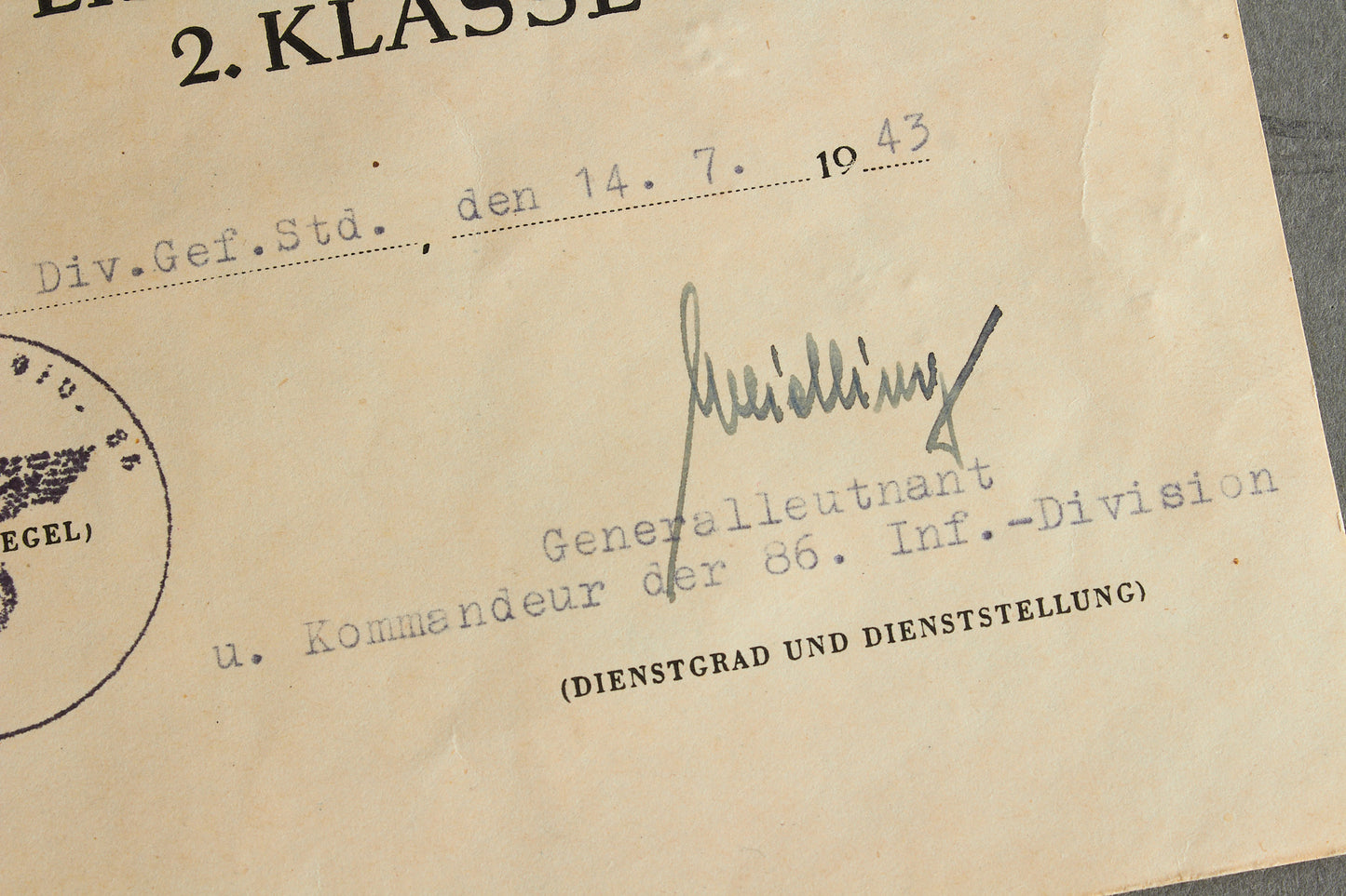 Helmuth Weidling signed Iron Cross 2. Class "das Eiserne Kreuz 2. Klasse" Urkunde. Original.