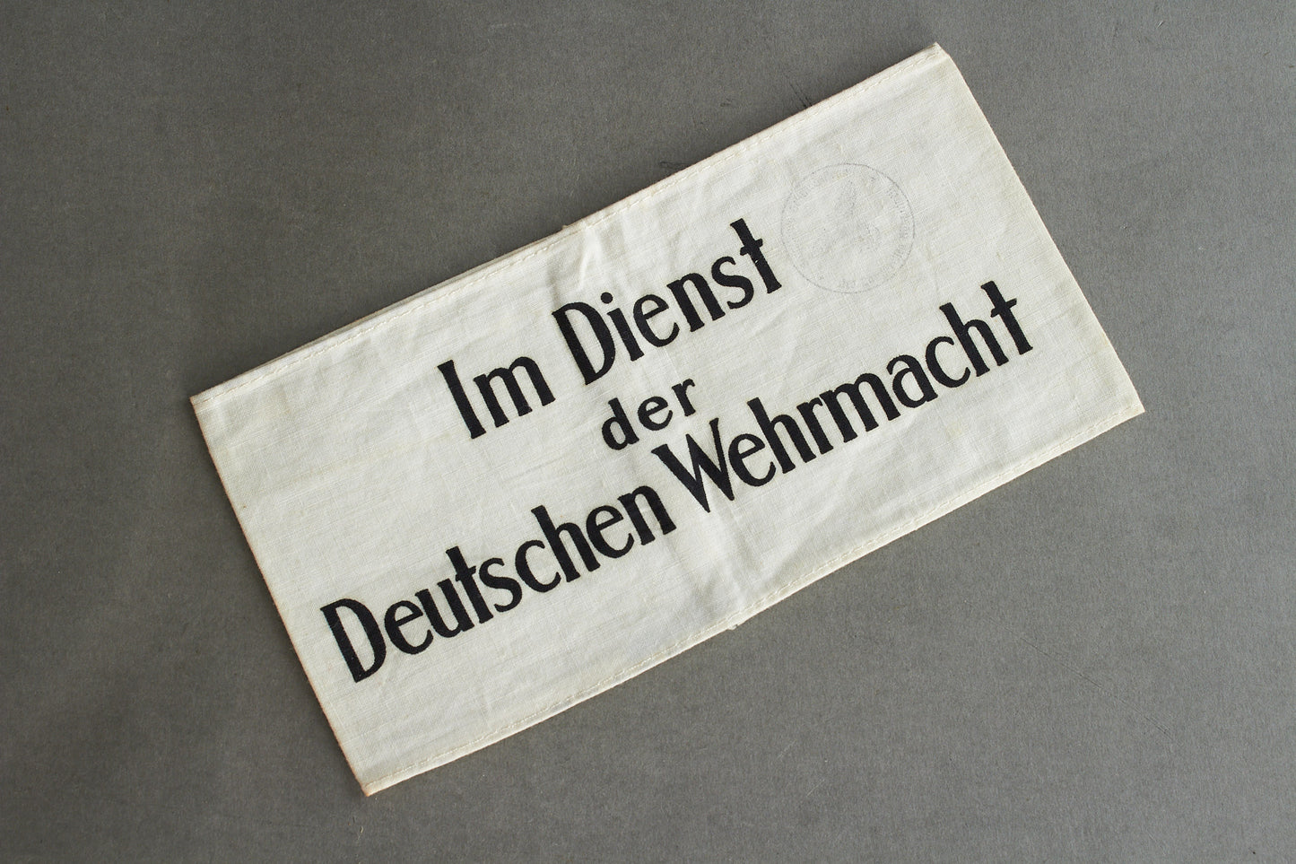 Wehrmacht "Im Dienst der Deutschen Wehrmacht" Armband. Original.