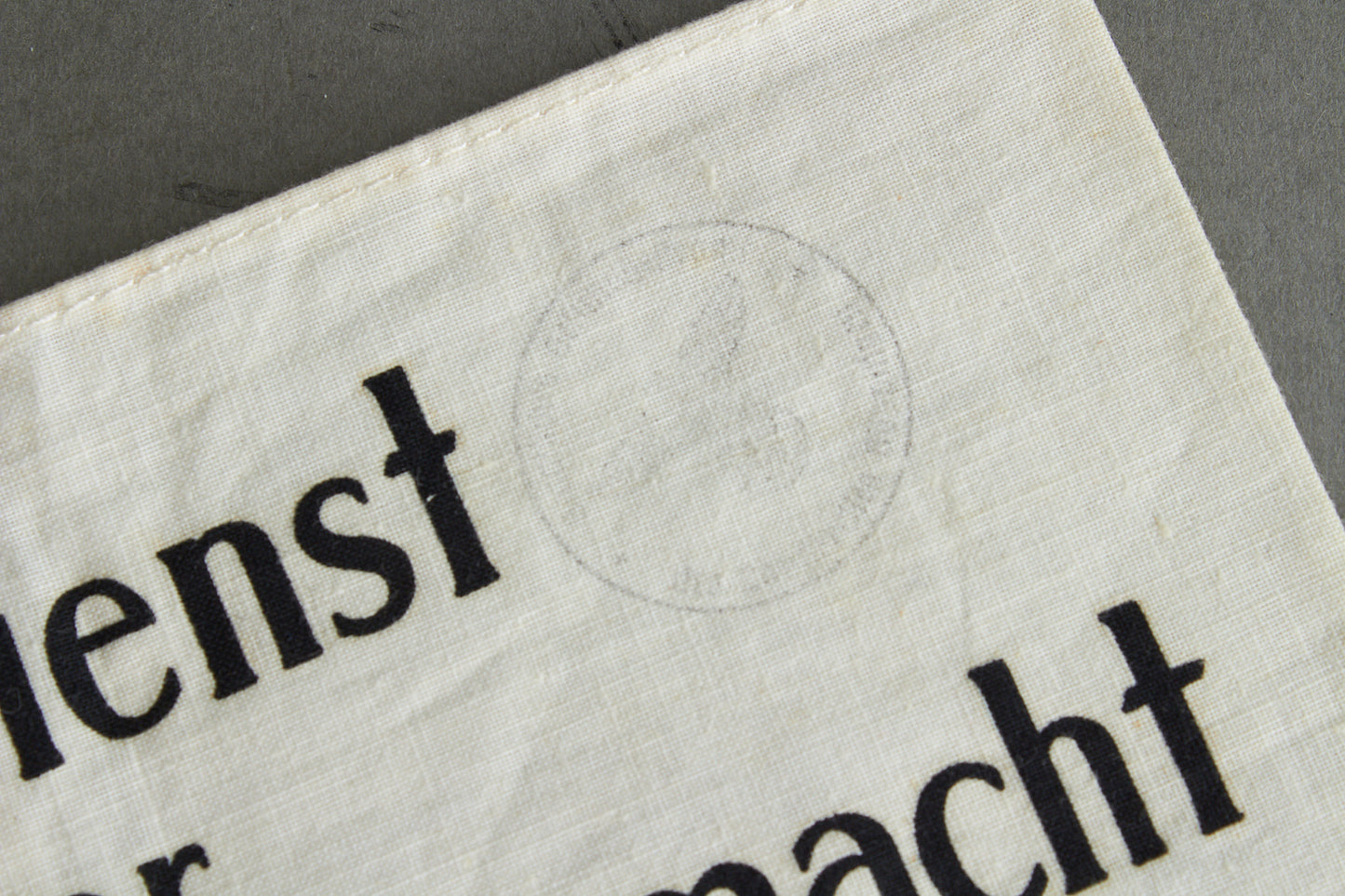 Wehrmacht "Im Dienst der Deutschen Wehrmacht" Armband. Original.