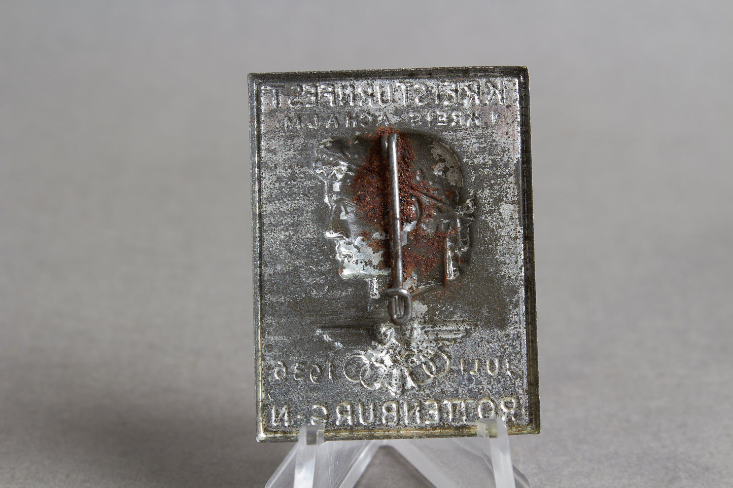 Olympiade 1936 Tinnie. Rare. Original.
