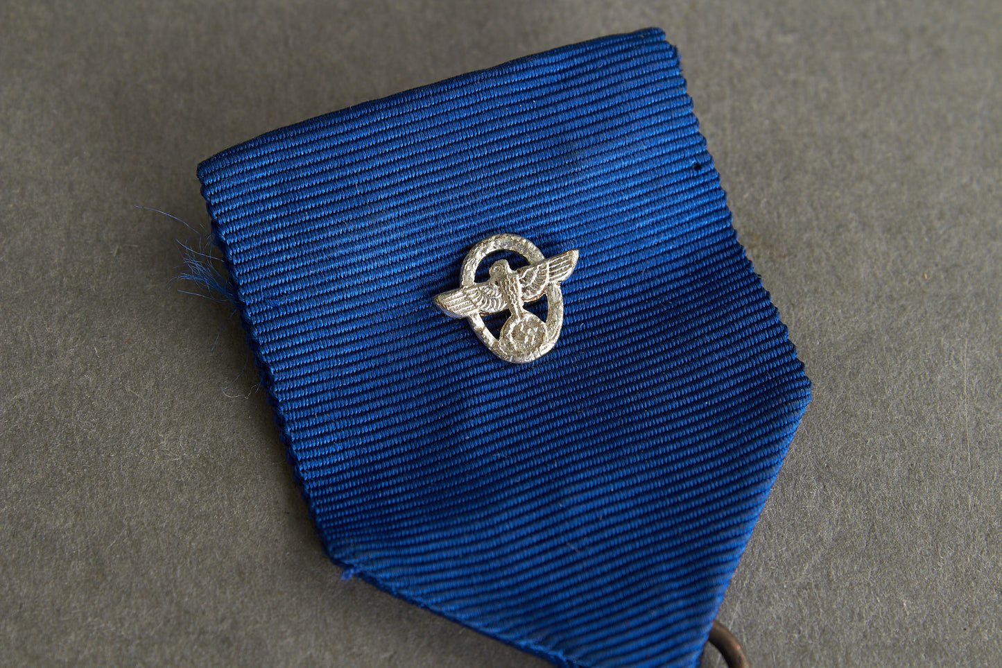 Polizei "Dienstauszeichnung für 8 Jahre". With miniature. Original.