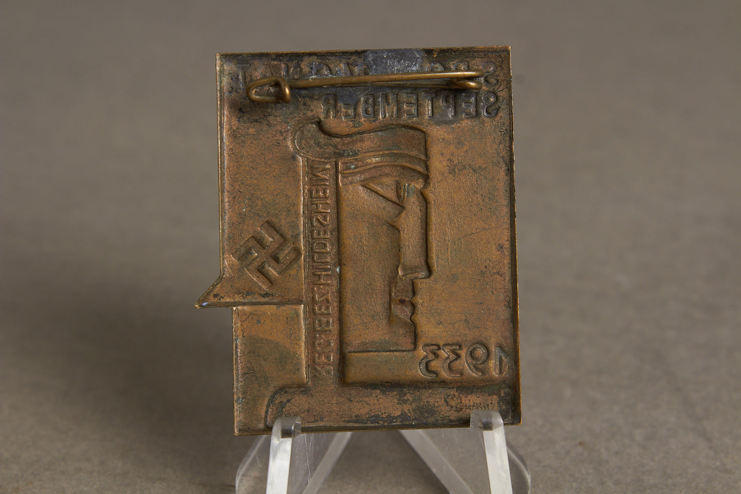 Early Tinnie from 1933. Original.