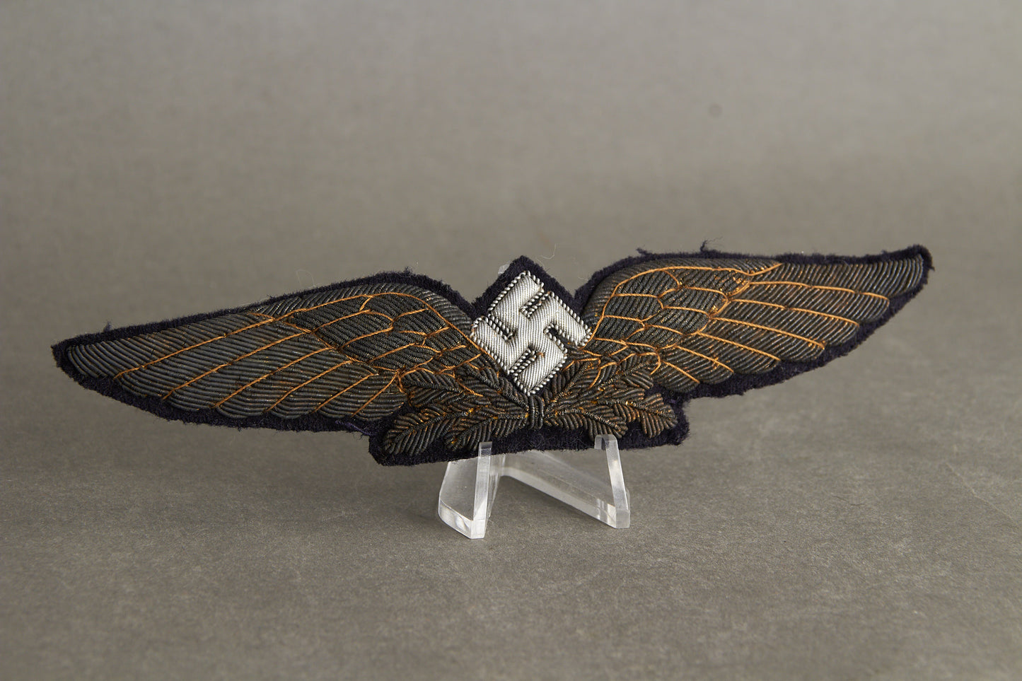 Early Luftwaffe Civil Pilot's "Fliegerkapitan"/"Flugbetriebslieter" Cap Badge. Rare! Original.