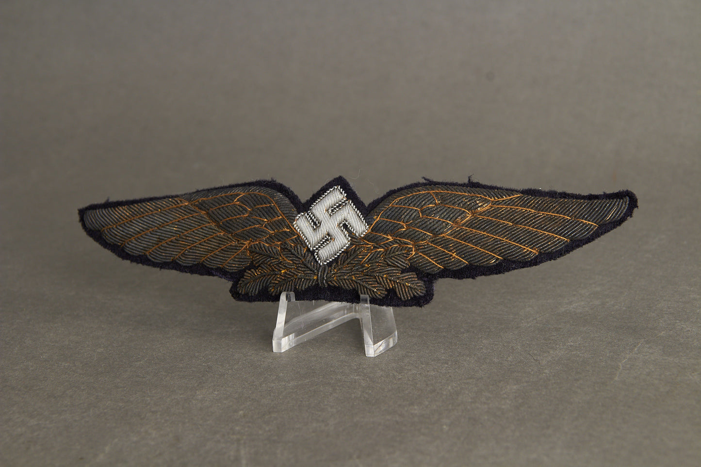 Early Luftwaffe Civil Pilot's "Fliegerkapitan"/"Flugbetriebslieter" Cap Badge. Rare! Original.