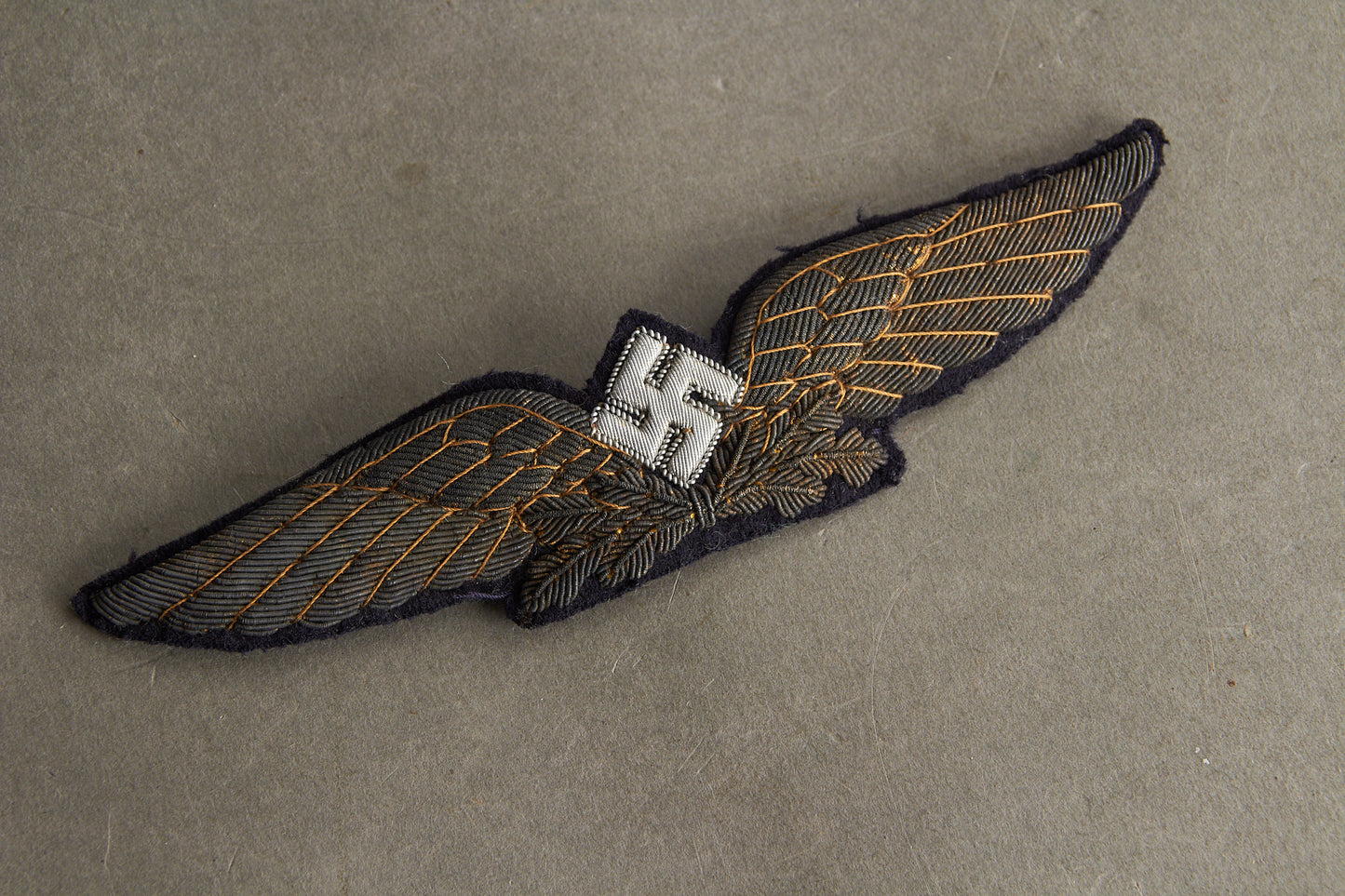 Early Luftwaffe Civil Pilot's "Fliegerkapitan"/"Flugbetriebslieter" Cap Badge. Rare! Original.
