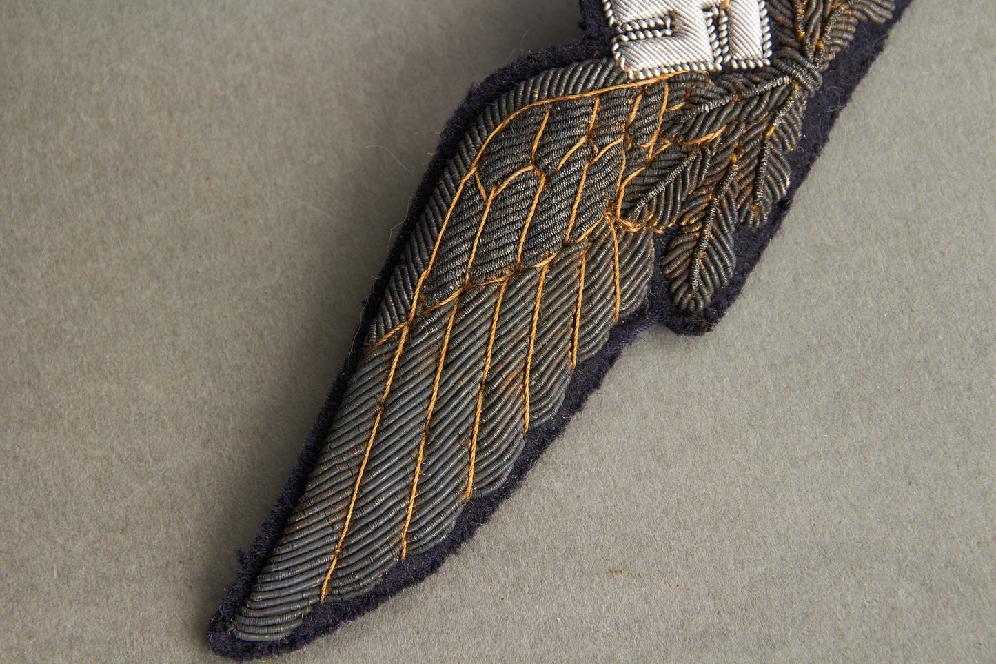 Early Luftwaffe Civil Pilot's "Fliegerkapitan"/"Flugbetriebslieter" Cap Badge. Rare! Original.