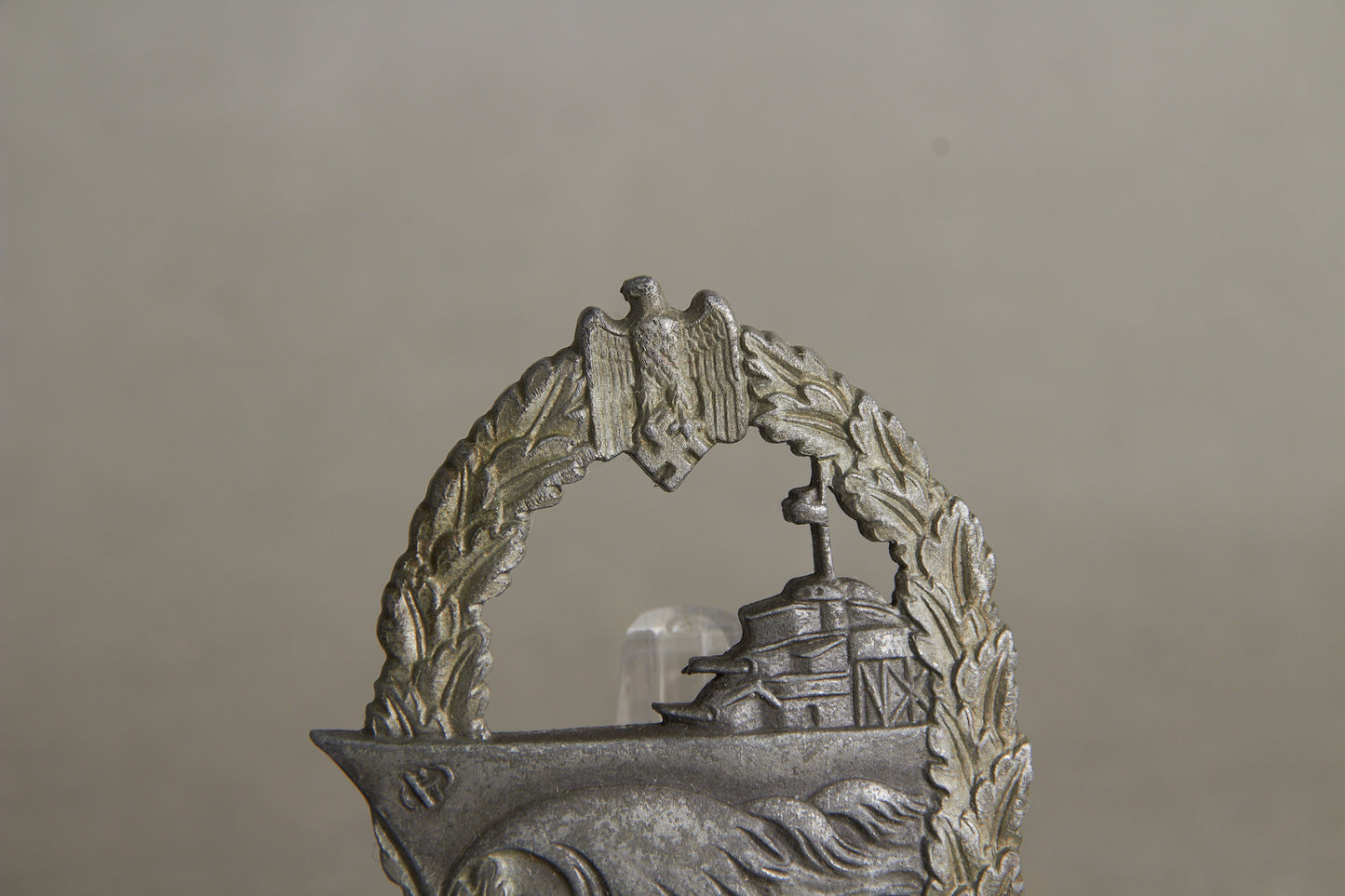 Kriegsmarine "Zerstörer-Kriegsabzeichen". Maker marked "S.H.u.Co". Original.
