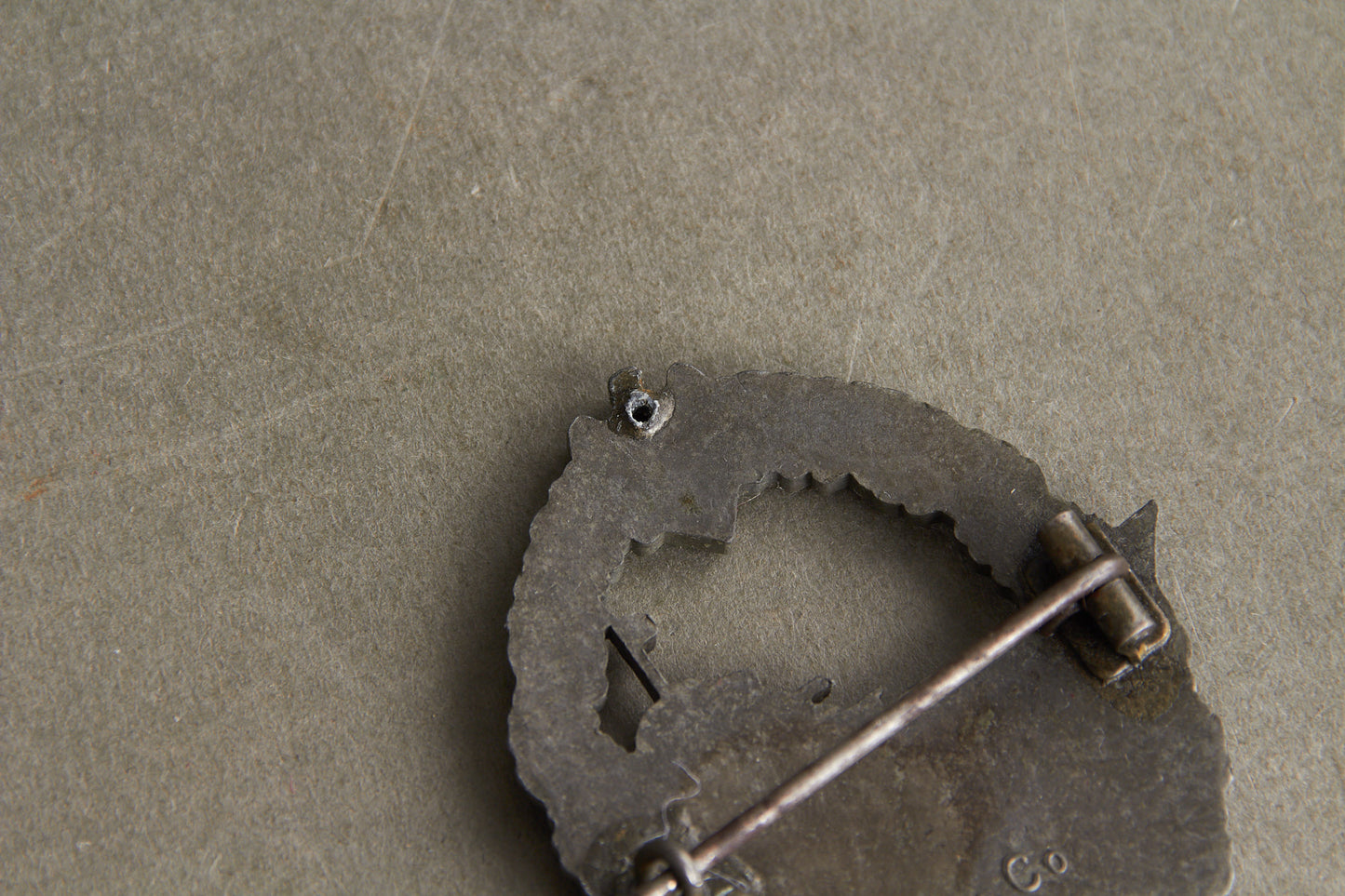 Kriegsmarine "Zerstörer-Kriegsabzeichen". Maker marked "S.H.u.Co". Original.