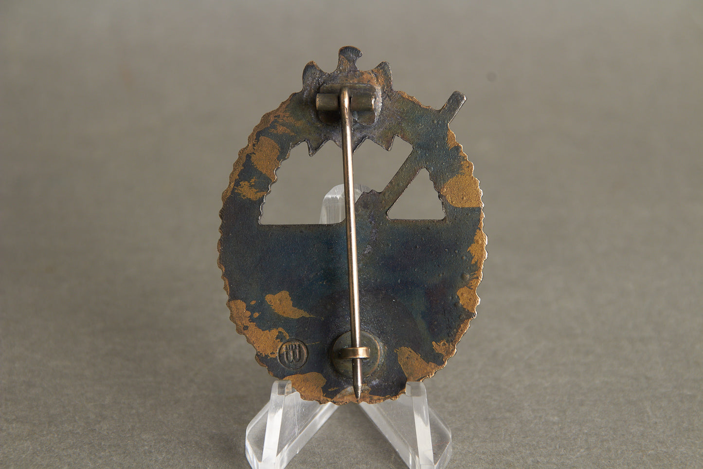 Kriegsmarine "Marine-Artillerie Kriegsabzeichen". Maker marked "Wiedmann". (hard to find maker). Original.