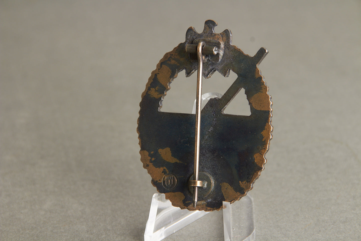 Kriegsmarine "Marine-Artillerie Kriegsabzeichen". Maker marked "Wiedmann". (hard to find maker). Original.
