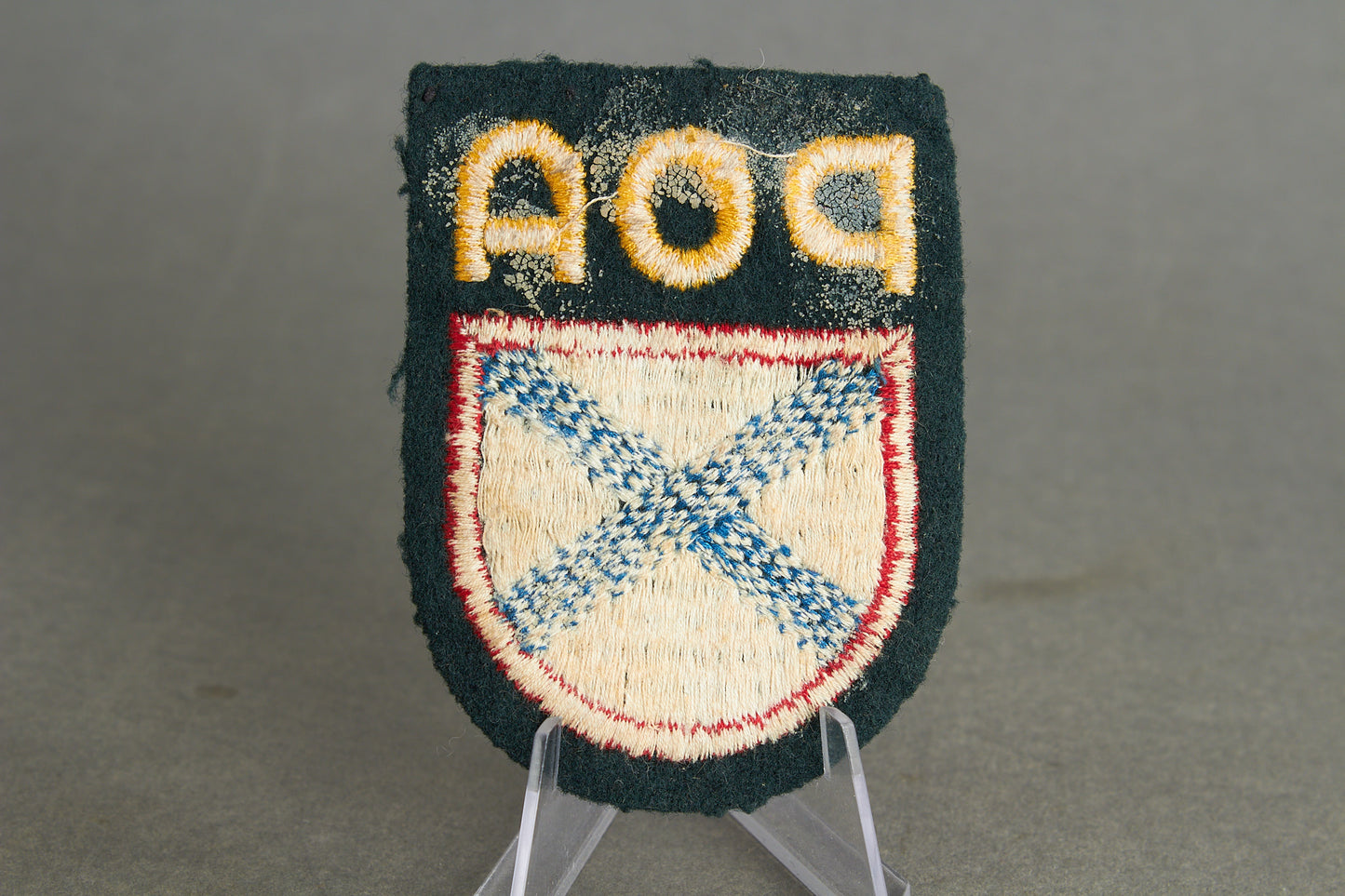 Wehrmacht POA (Russischen Befreiungsarmee) "Ärmelschild" Sleeve Shield Insignia. Original