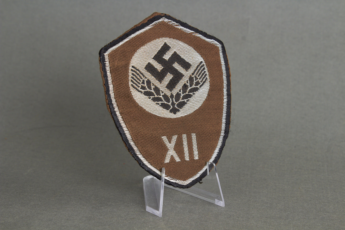 RADwJ (Reichsarbeitsdienst der weiblichen Jugend) "Ärmelschild" Sleeve Shield Insignia. Original.