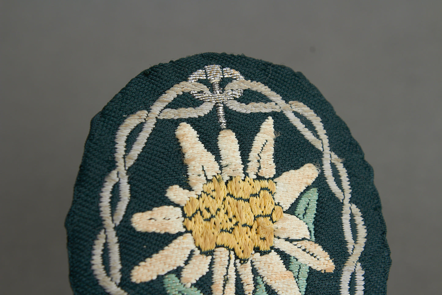 Wehrmacht Gebirgsjäger "Ärmelabzeichen" Sleeve Insignia. Original