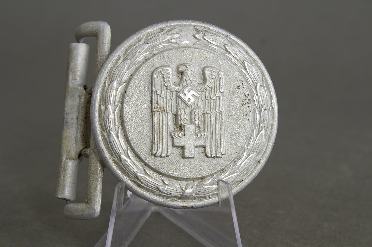 DRK (Deutsches Rotes Kreuz) Officers Belt Buckle "Feldbindeschloss". Original.
