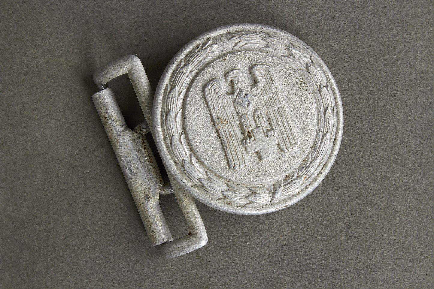 DRK (Deutsches Rotes Kreuz) Officers Belt Buckle "Feldbindeschloss". Original.