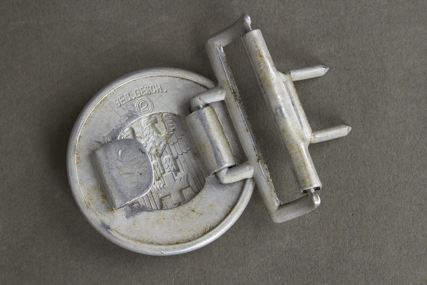 DRK (Deutsches Rotes Kreuz) Officers Belt Buckle "Feldbindeschloss". Original.