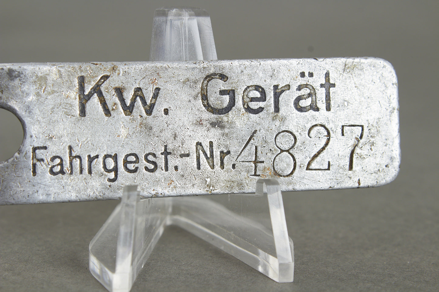 "Kw. Gerät fahrgestellnummer" Chassis number. Original.