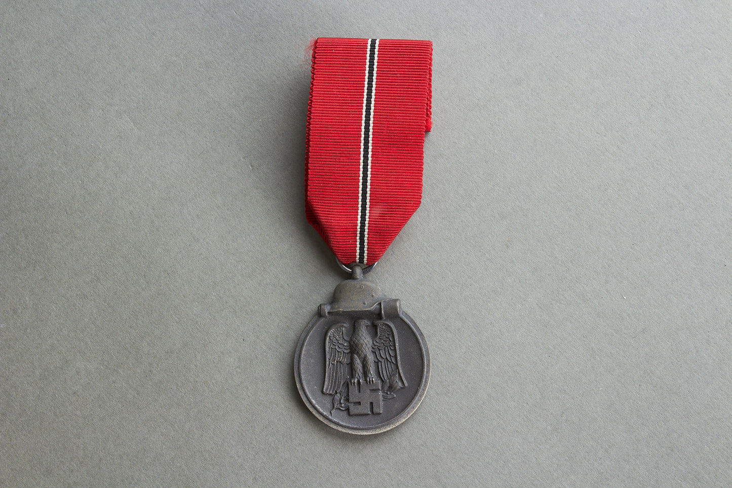 "Winterschlacht im Osten" Medal. Maker marked "13". Original.