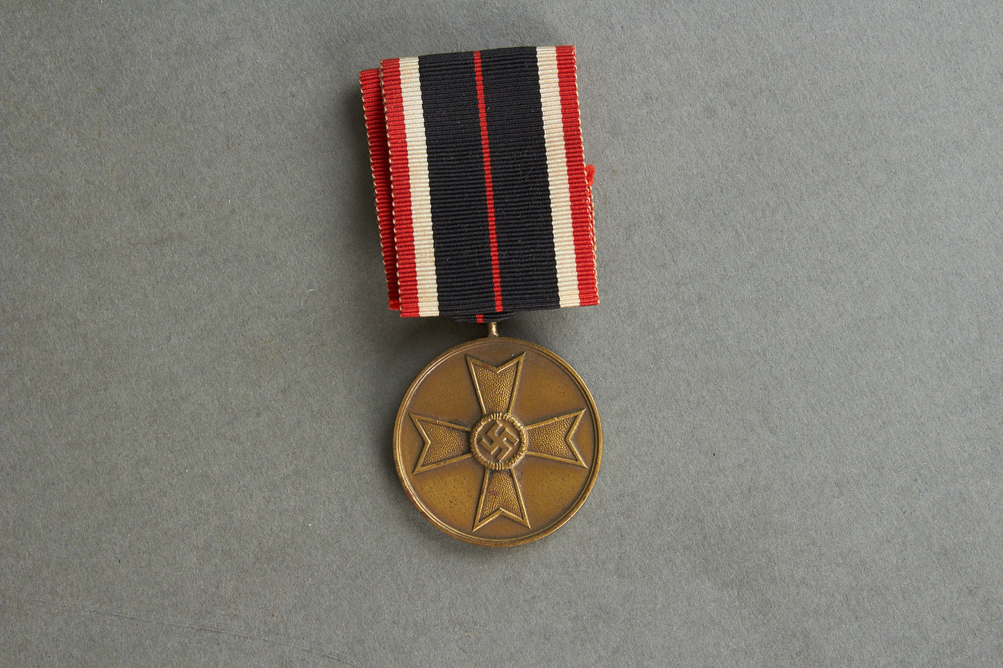 "Kriegsverdienstmedaille". Original.