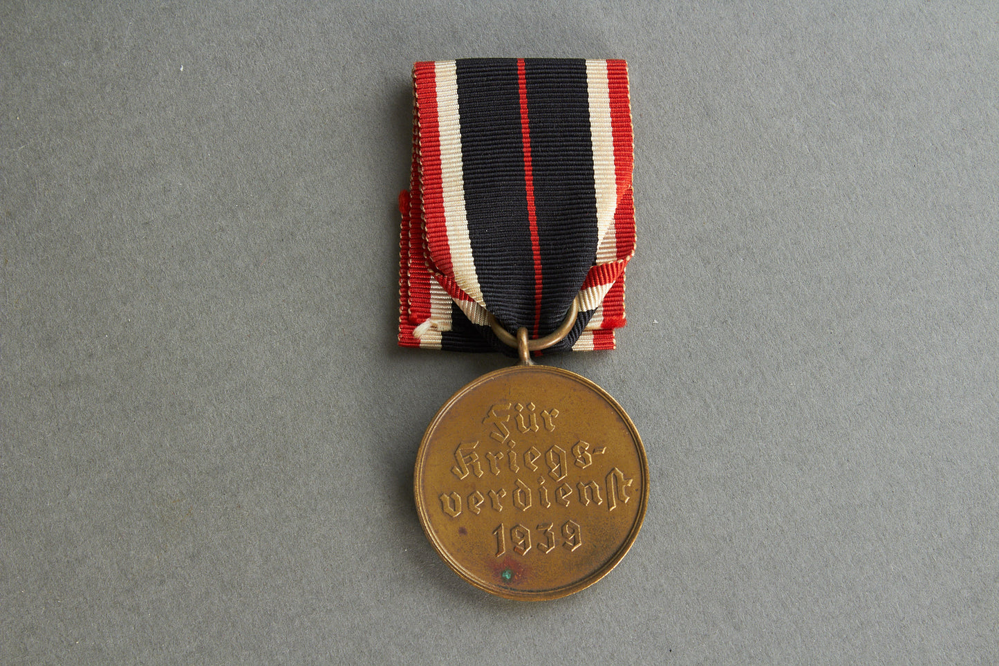 "Kriegsverdienstmedaille". Original.