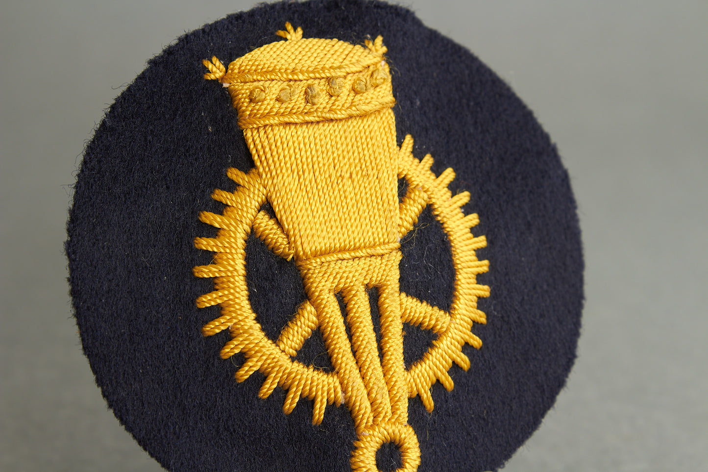 Kriegsmarine Ärmelabzeichen "Sperrwaffenmechaniker". Luxusausführung. Original.