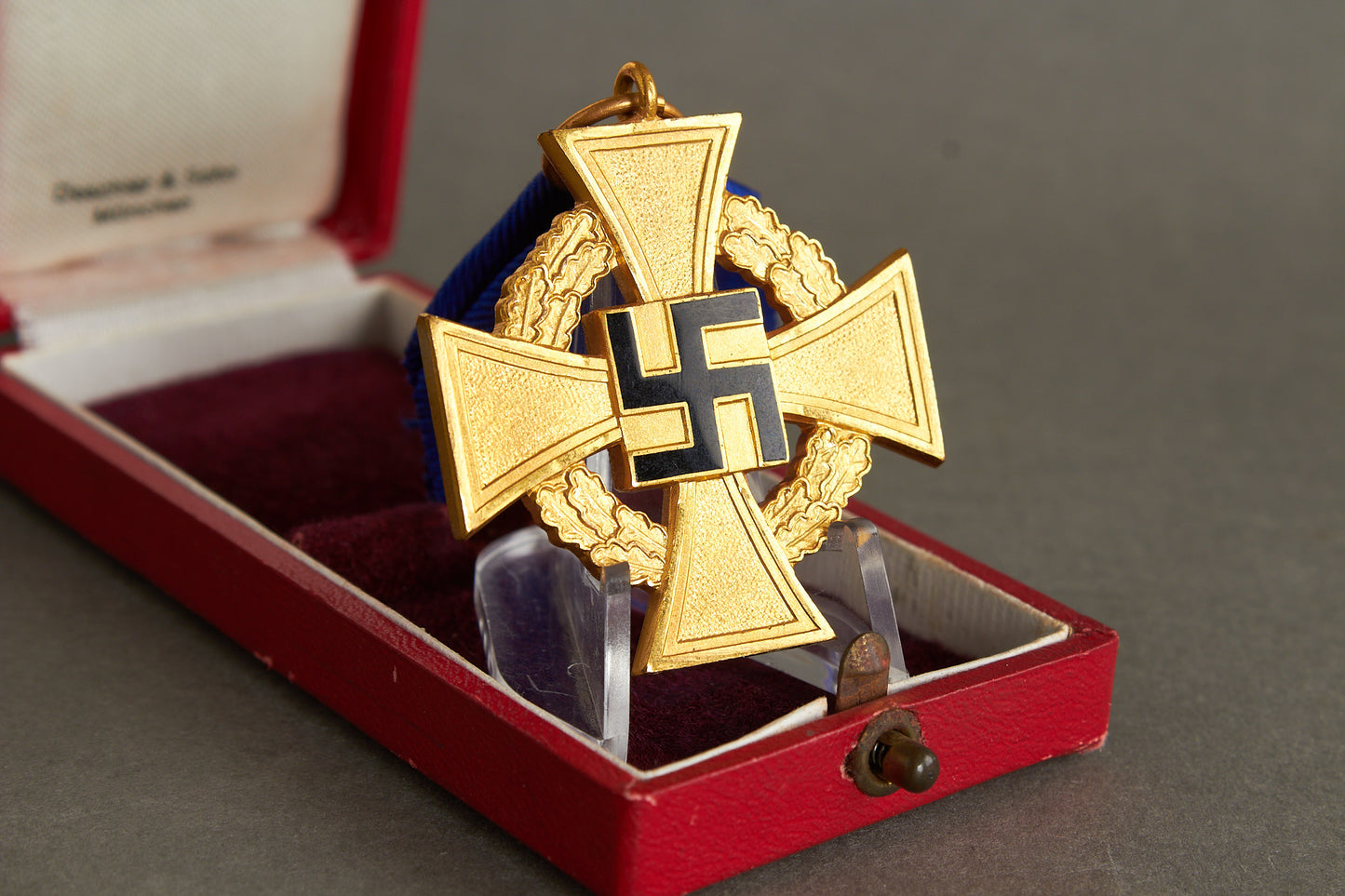 "Treudienst-Ehrenzeichen" 40 Year Service. In box. Original.