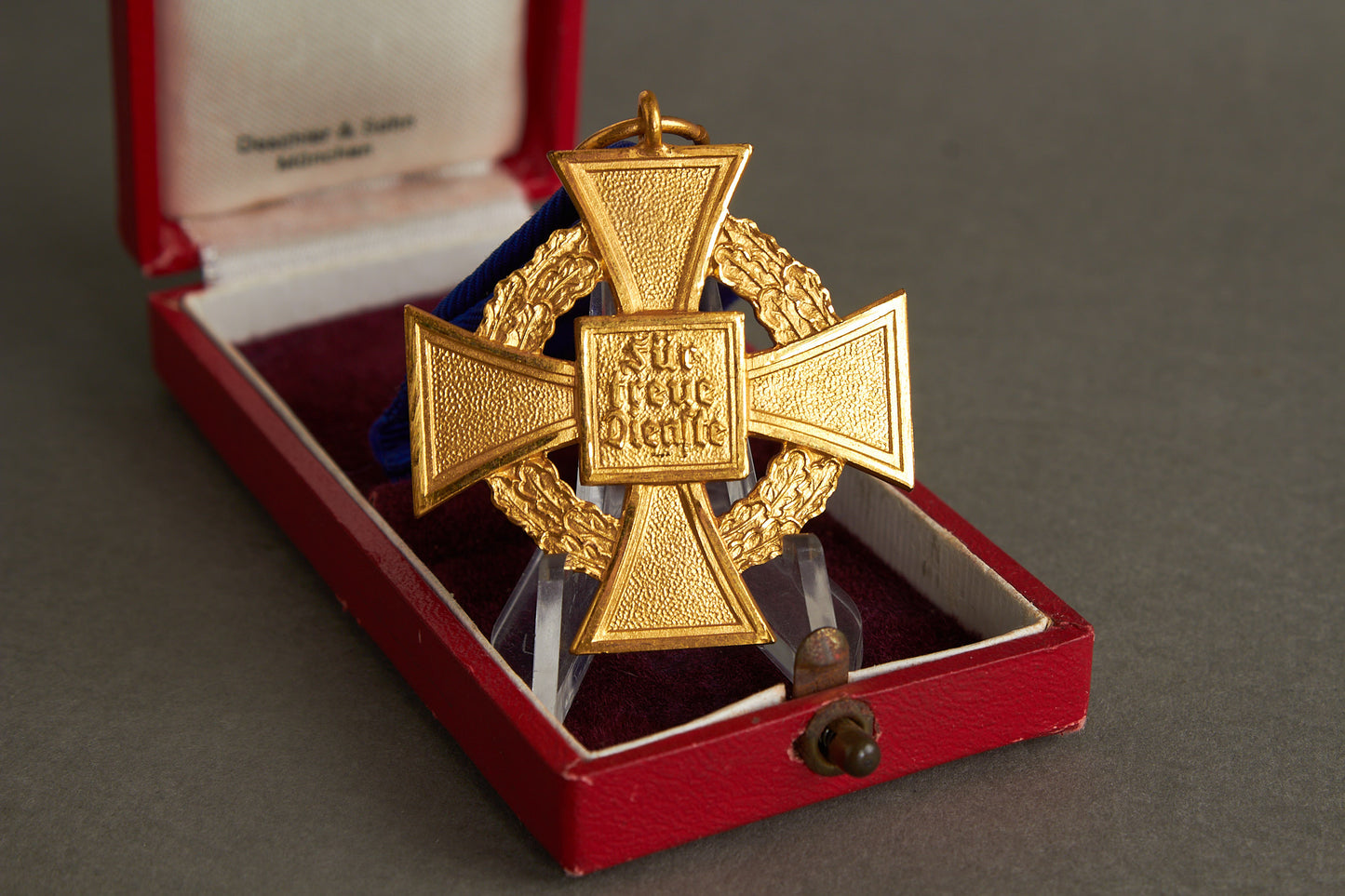 "Treudienst-Ehrenzeichen" 40 Year Service. In box. Original.