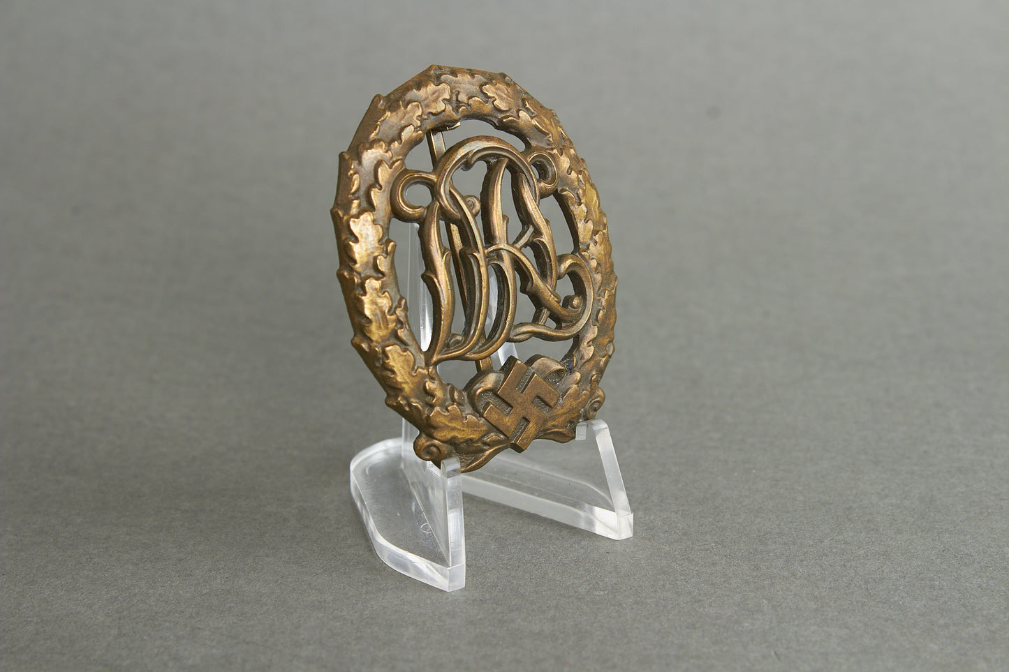 "Reichssportabzeichen DRL" in Bronze. Original.