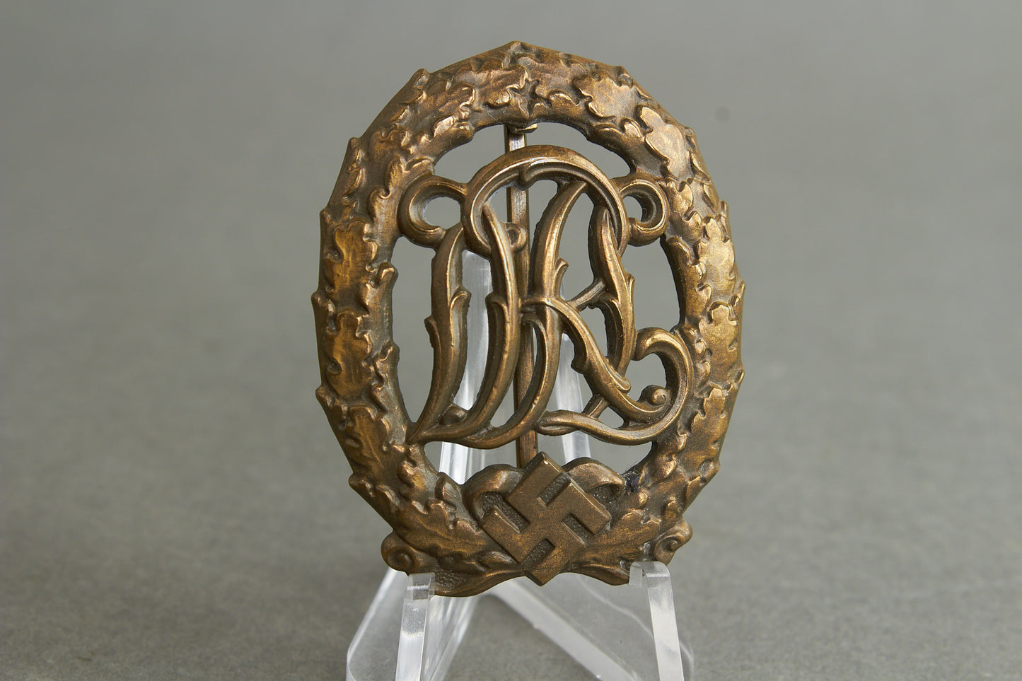 "Reichssportabzeichen DRL" in Bronze. Original.