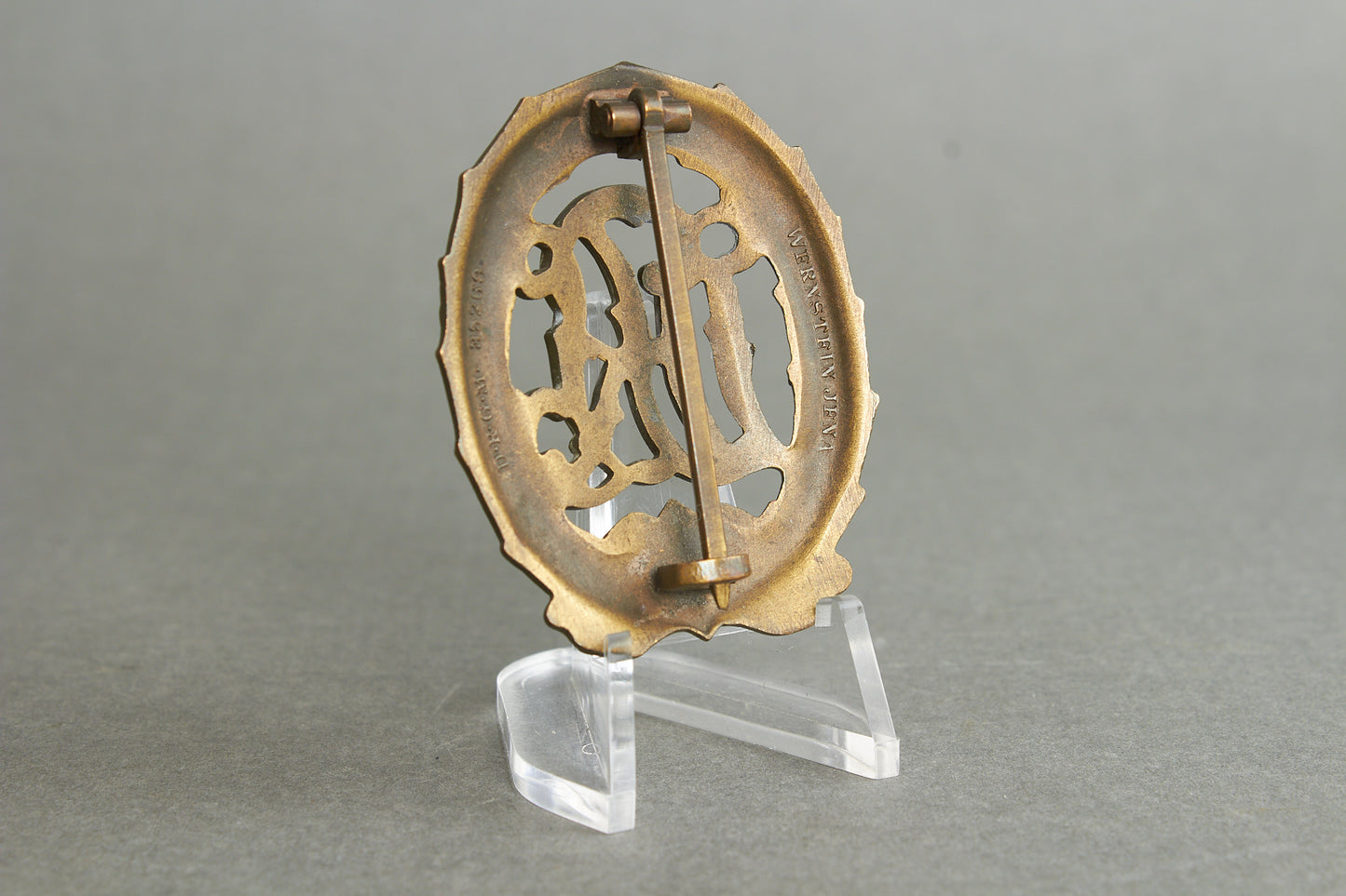 "Reichssportabzeichen DRL" in Bronze. Original.