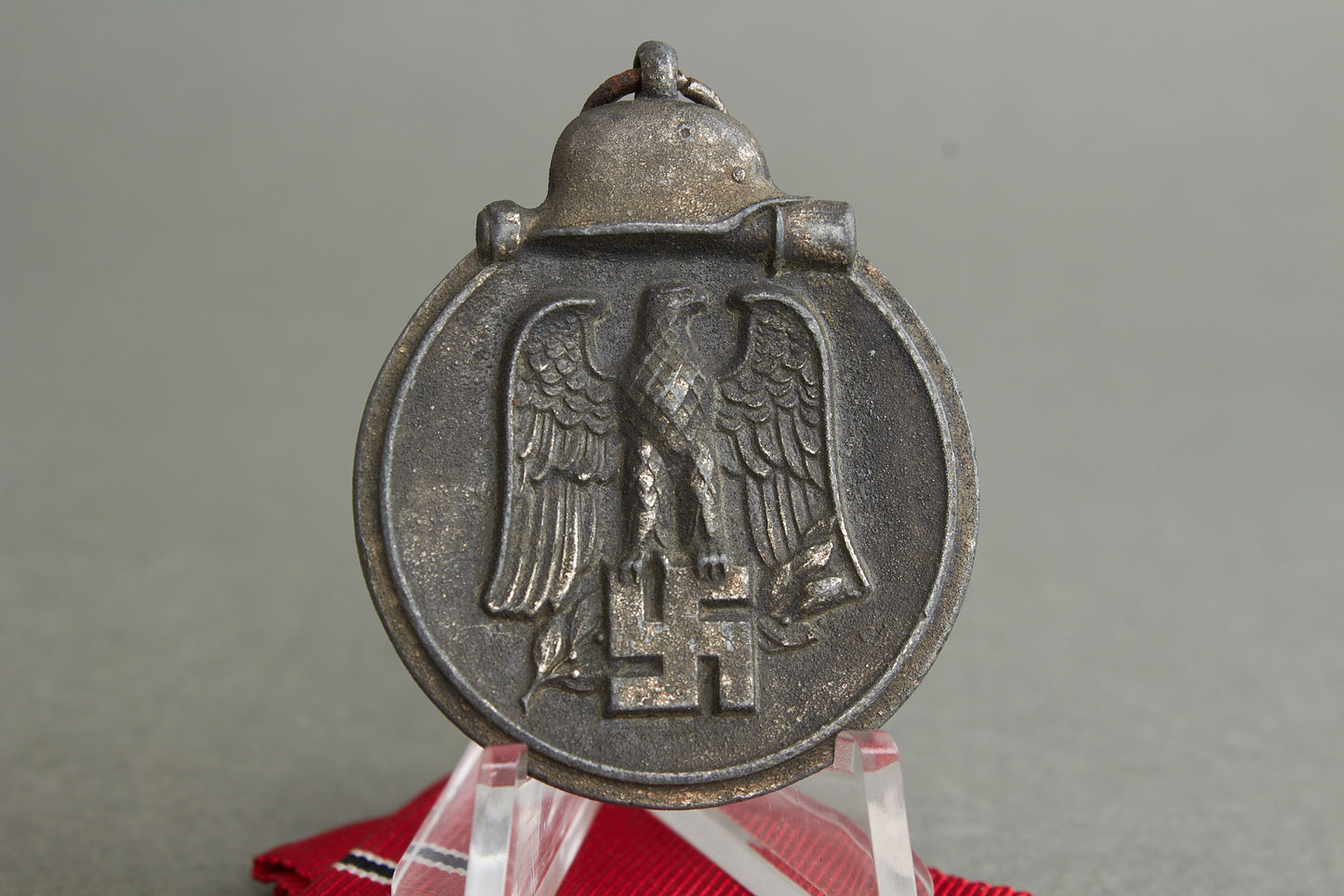 "Winterschlacht im Osten" Medal. Unmarked. Original.