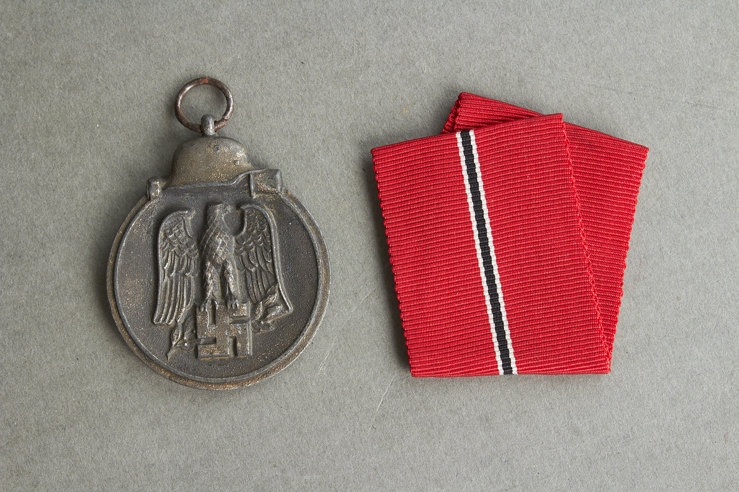"Winterschlacht im Osten" Medal. Unmarked. Original.