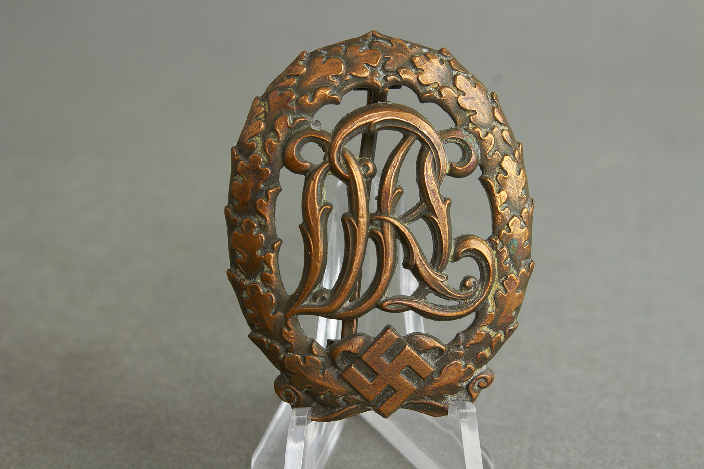 "Reichssportabzeichen DRL" in Bronze. Original.