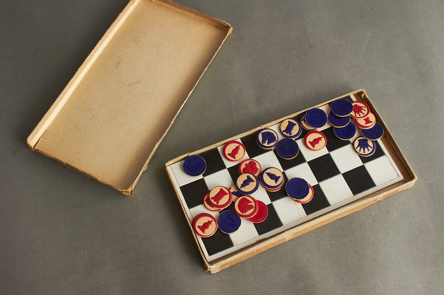 Heer "Schach-Dame und Mühle Kombinationsspiel" Boxed Game. Original.