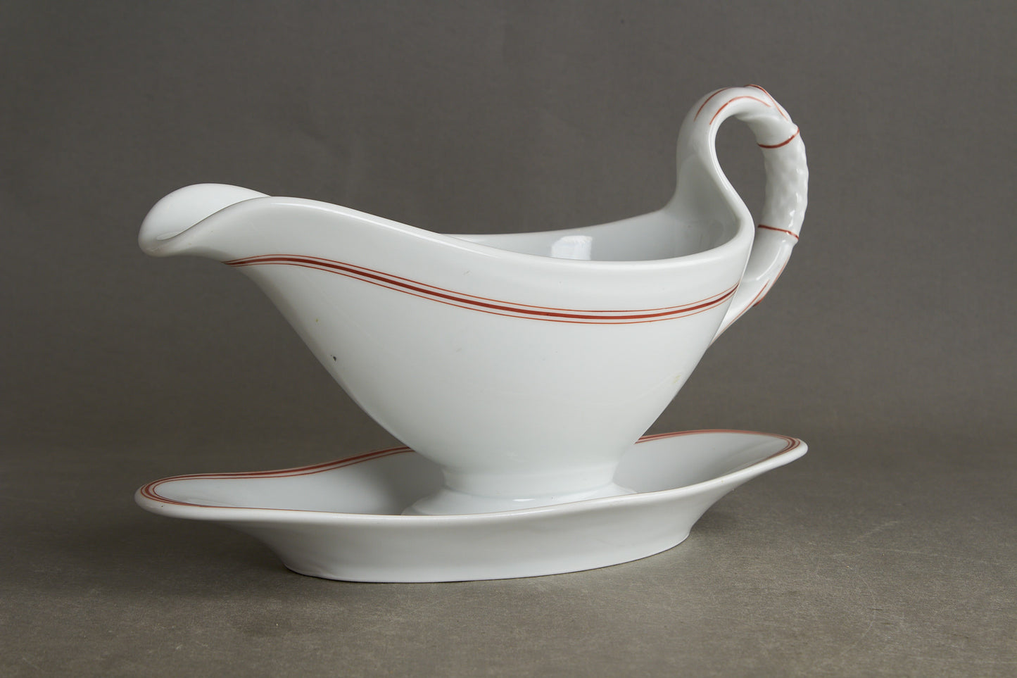 Large Kriegsmarine "Gravy Boat" in white porcelain. Hard to find. Original.