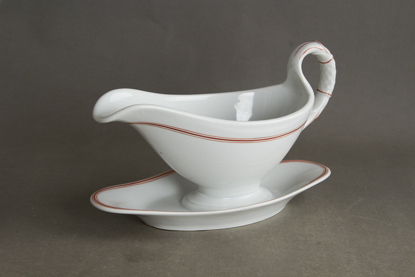 Large Kriegsmarine "Gravy Boat" in white porcelain. Hard to find. Original.