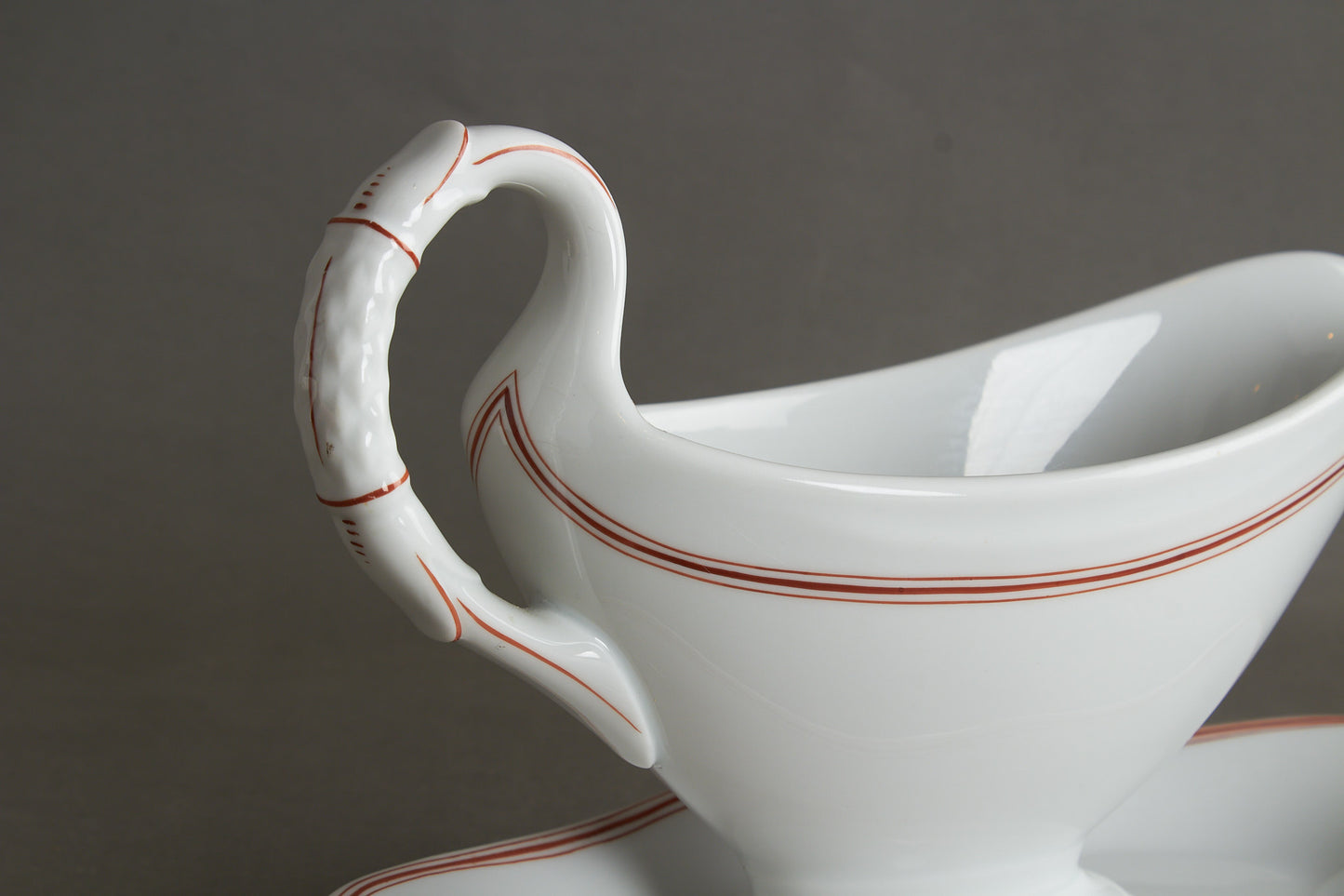 Large Kriegsmarine "Gravy Boat" in white porcelain. Hard to find. Original.