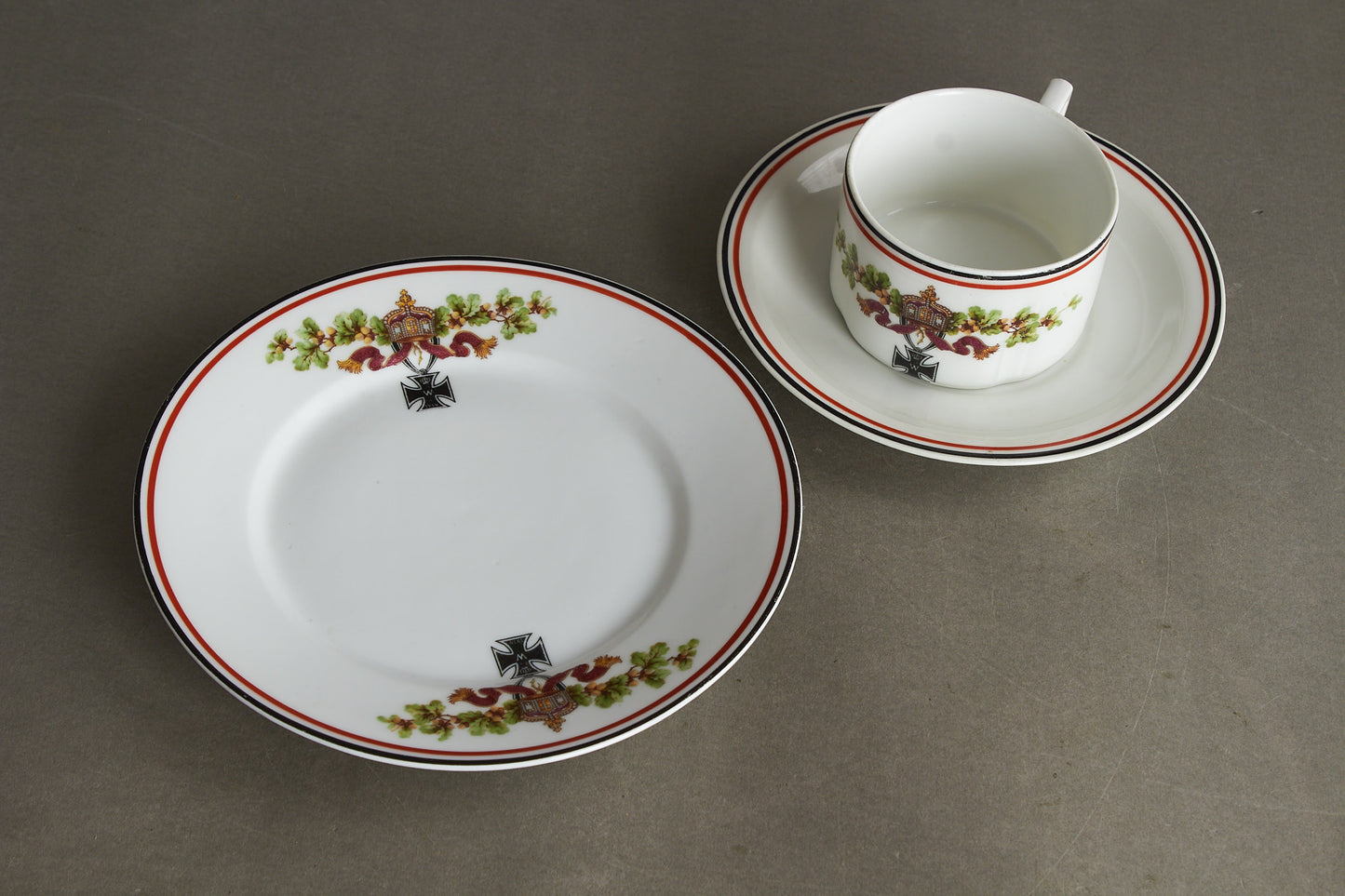 Matching set of "Patriotische Kaffeetasse & Teller" Commemorative Coffee Cup and Plate. Bright colors and no damages. Original.