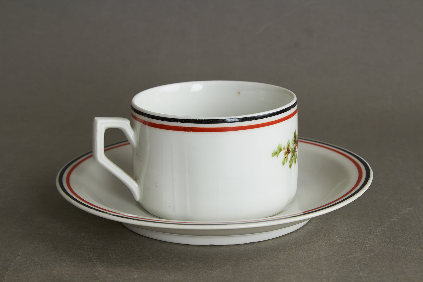 Matching set of "Patriotische Kaffeetasse & Teller" Commemorative Coffee Cup and Plate. Bright colors and no damages. Original.