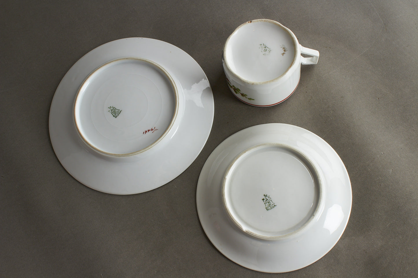 Matching set of "Patriotische Kaffeetasse & Teller" Commemorative Coffee Cup and Plate. Bright colors and no damages. Original.
