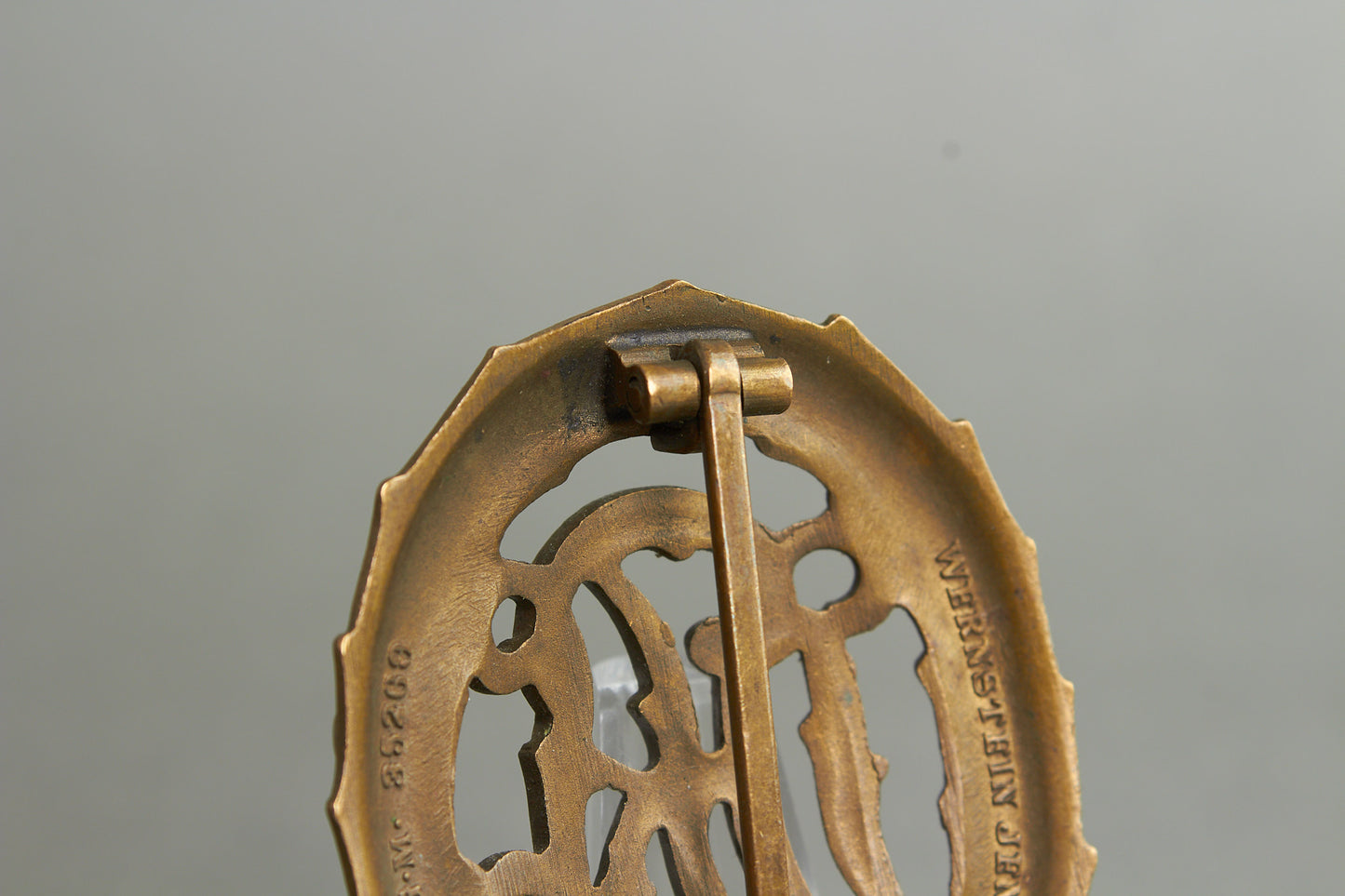 "Reichssportabzeichen DRL" in Bronze. Original.