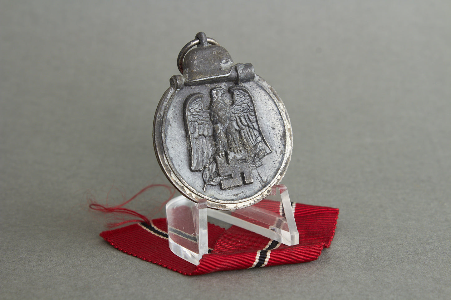 "Winterschlacht im Osten" Medal. Unmarked. Original.