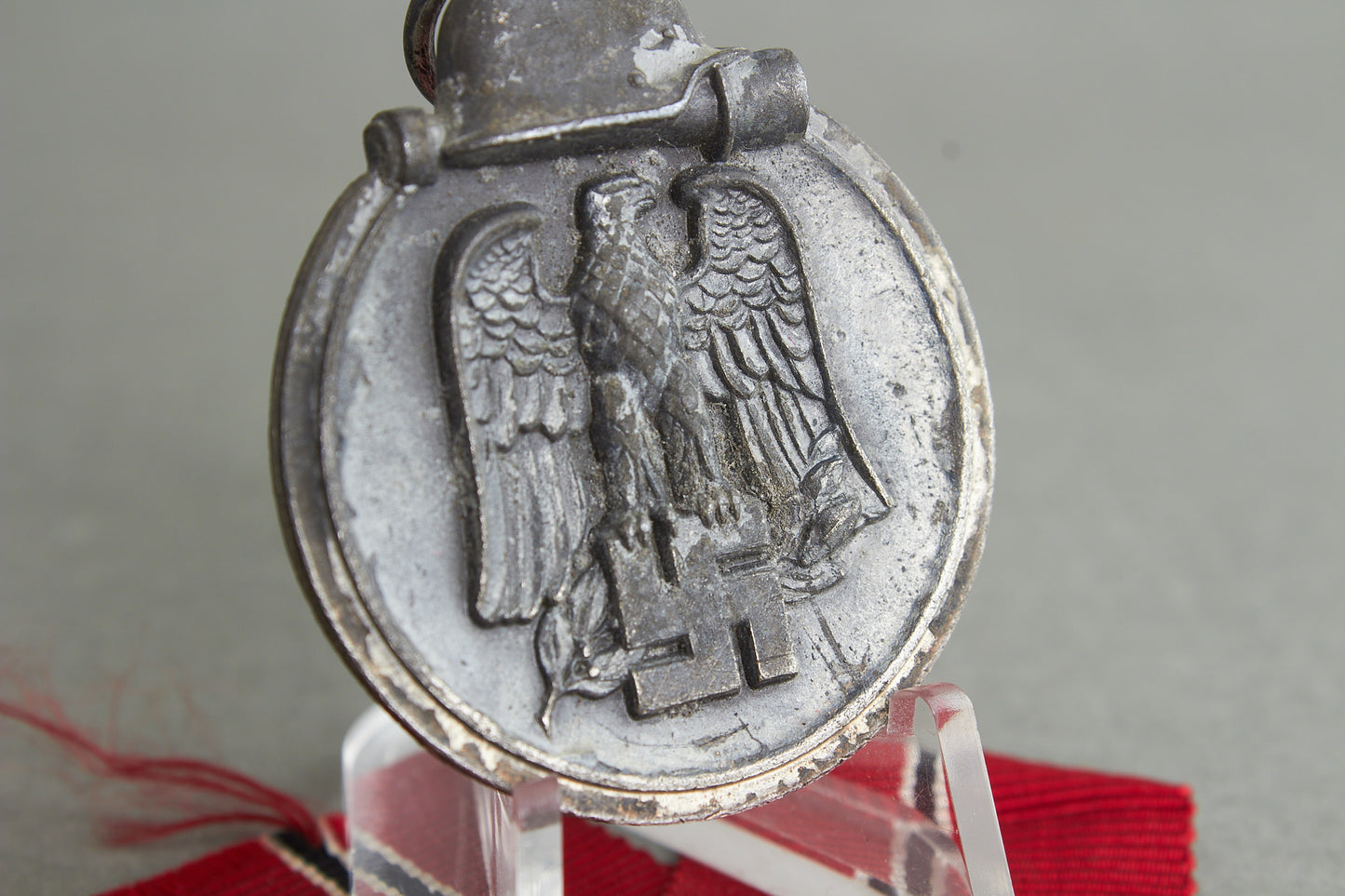 "Winterschlacht im Osten" Medal. Unmarked. Original.