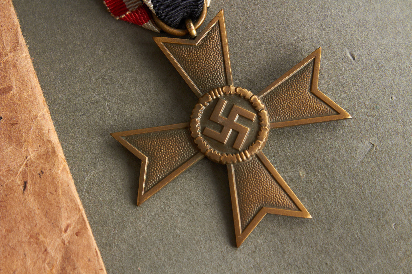"Kriegsverdienstkreuz 2. Klasse". In envelope. Original.