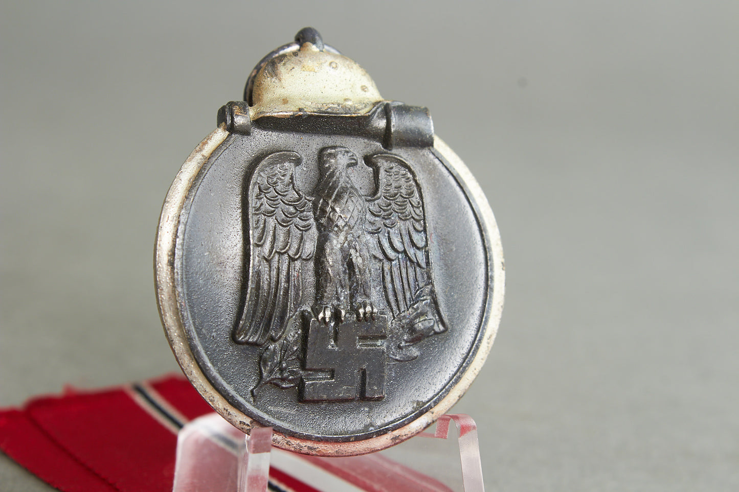 "Winterschlacht im Osten" Medal. Unmarked. Original.